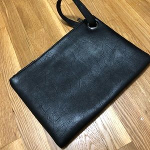 Black clutch
